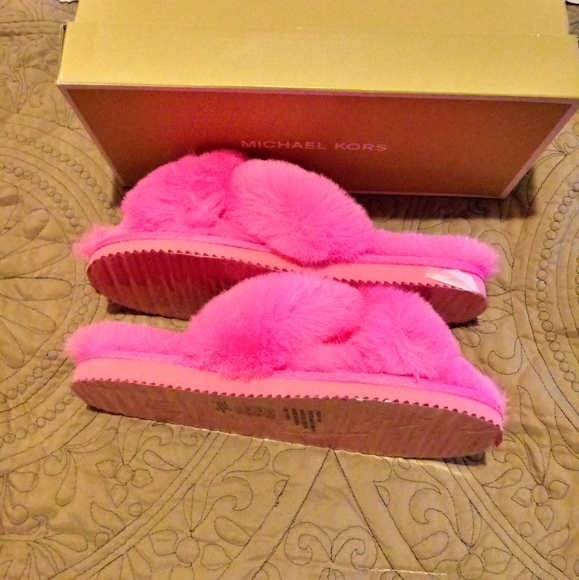 Michael Kors Lala Slippers - Picture 3 of 14